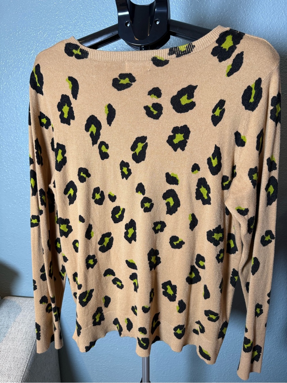 Style & Co. Beige Leopard Crewneck Sweater with Black and Lime Green Spots (2X) - Picture 4 of 9